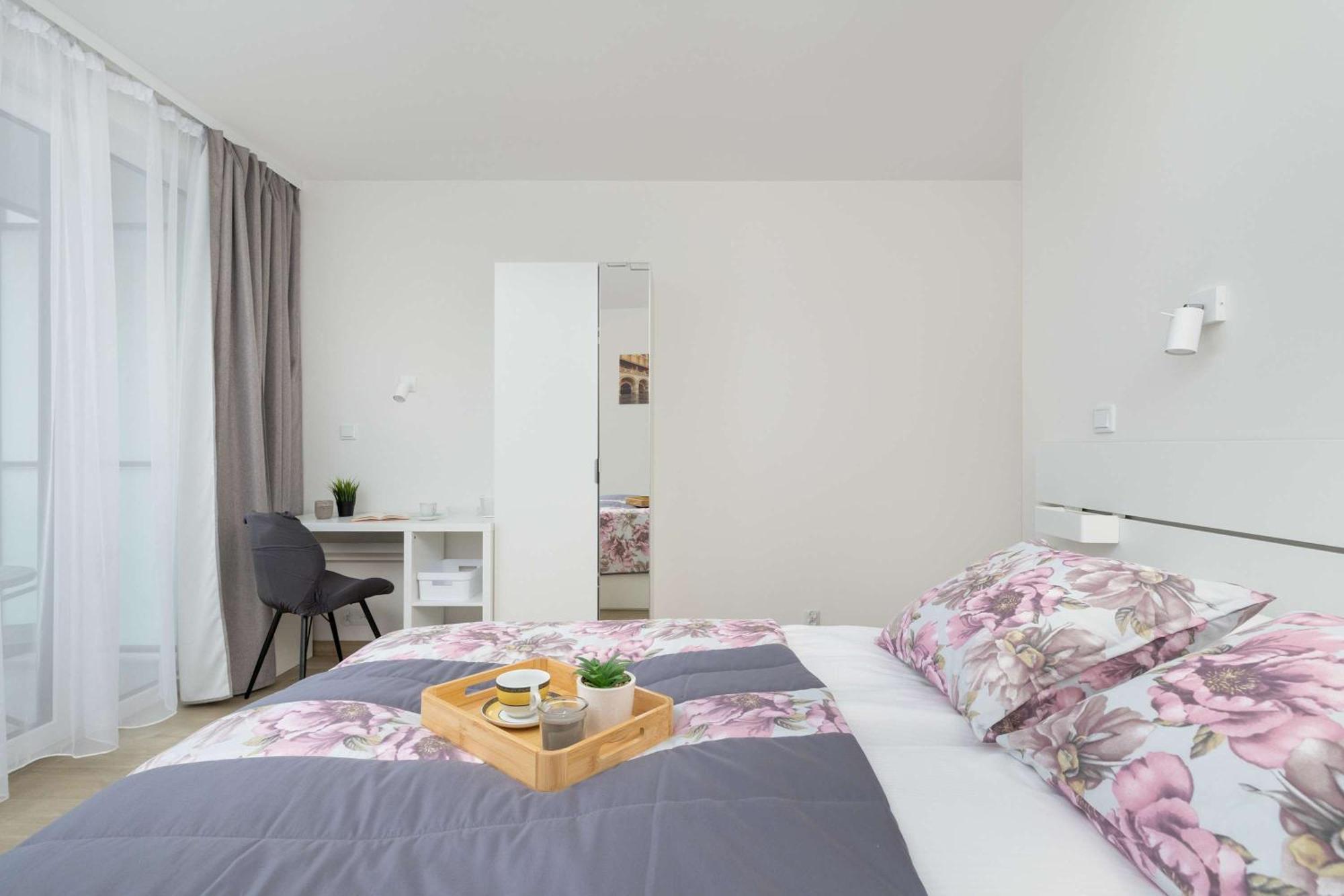 Cozy Apartments Laszkiewicza With Parking By Noclegi Renters Krakow Ngoại thất bức ảnh