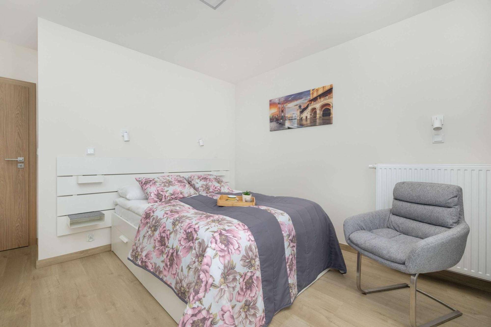 Cozy Apartments Laszkiewicza With Parking By Noclegi Renters Krakow Ngoại thất bức ảnh