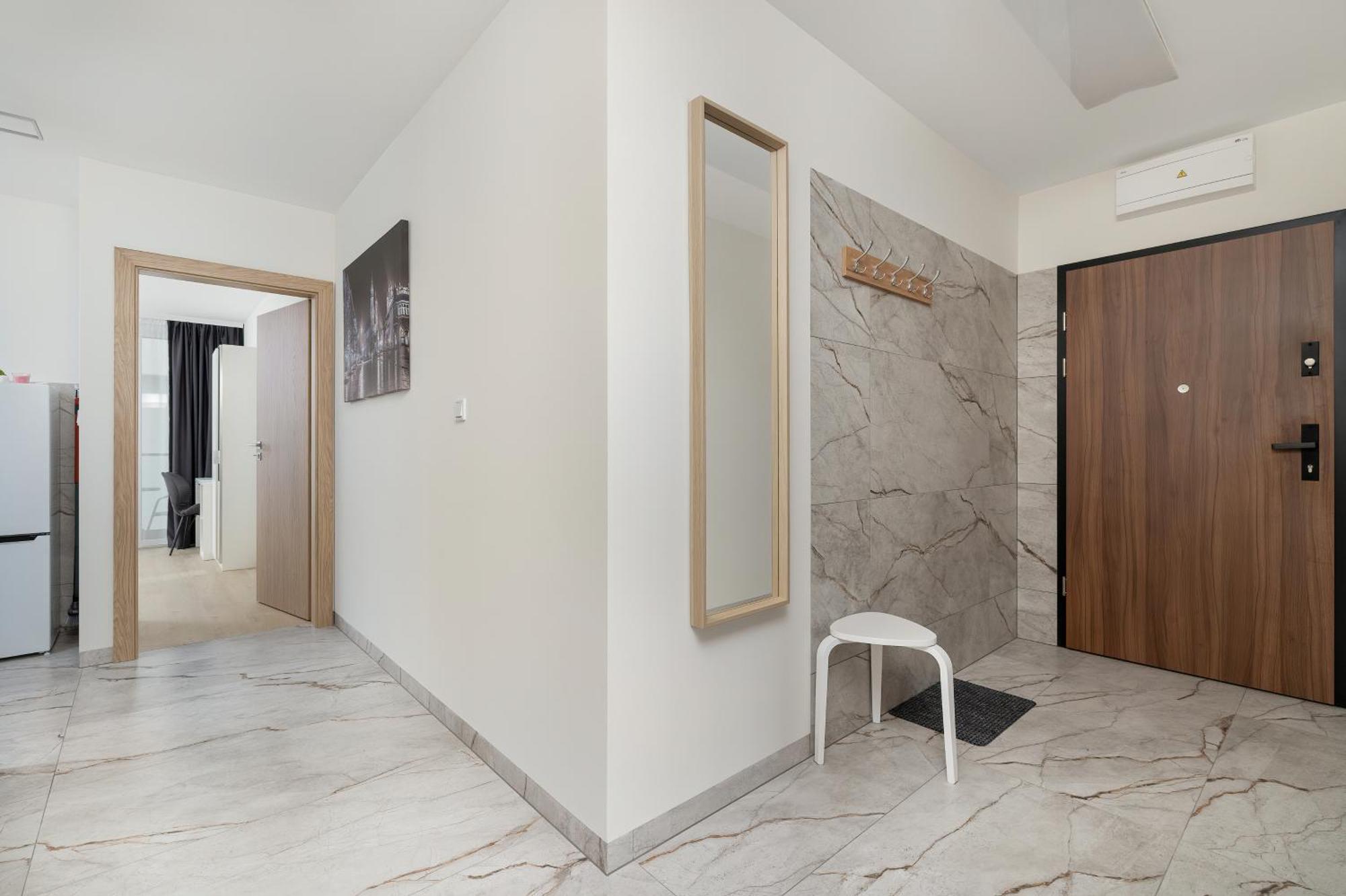 Cozy Apartments Laszkiewicza With Parking By Noclegi Renters Krakow Ngoại thất bức ảnh