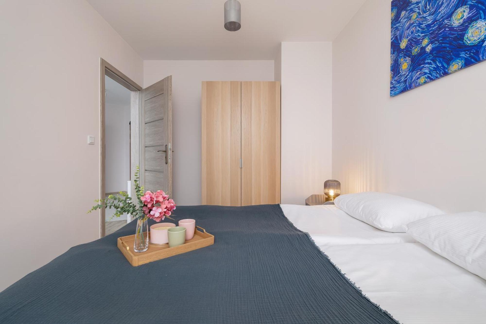 Cozy Apartments Laszkiewicza With Parking By Noclegi Renters Krakow Ngoại thất bức ảnh