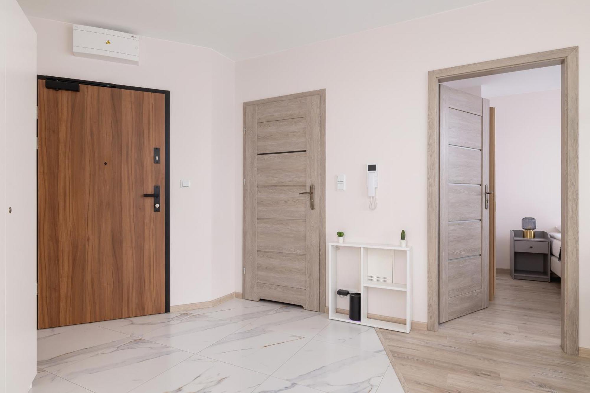 Cozy Apartments Laszkiewicza With Parking By Noclegi Renters Krakow Ngoại thất bức ảnh
